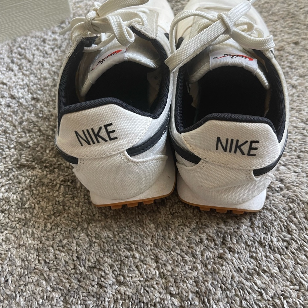 Nike Cortez white with black swoosh size 7.5 - Picture 3 of 11